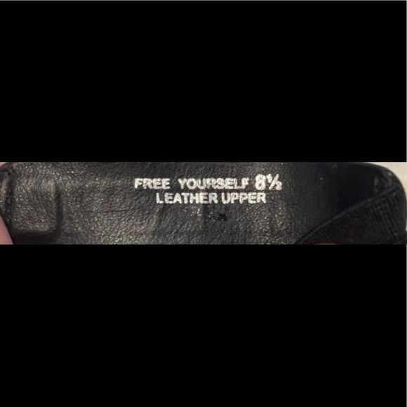 Kenneth Cole Reactions, Wedge, Size 8 and half - Picture 5 of 7